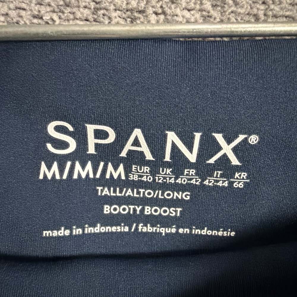 Spanx Women's Size Medium Tall Booty Boost Yoga Flare Pants - Picture 6 of 10
